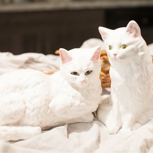 Set of 2 Large White Cat Figurines